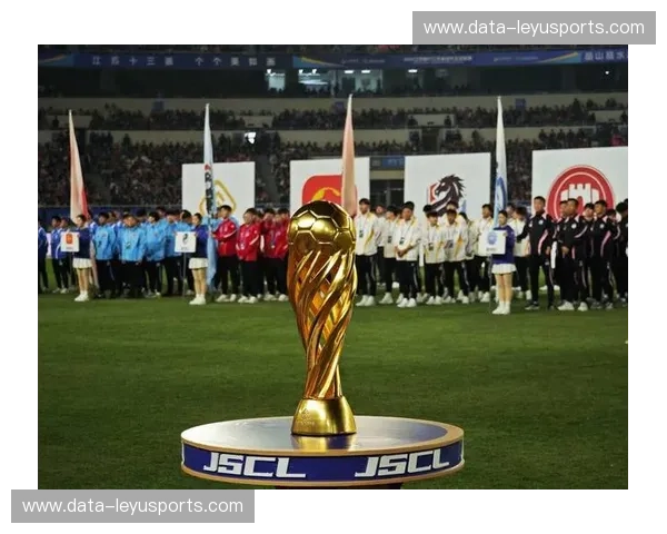 足球的温度,超越胜负的赞歌:恒大与沙尔克04的绿茵情缘